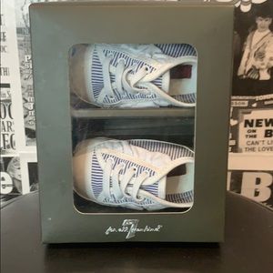7 for all mankind infant shoes